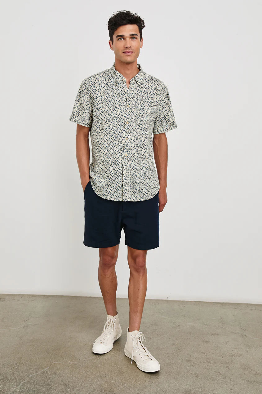 Carson Shirt in Autumn Daisy Ocean
