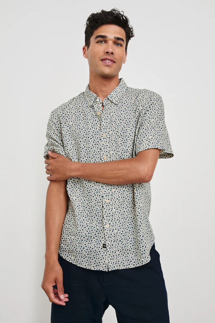 Carson Shirt in Autumn Daisy Ocean