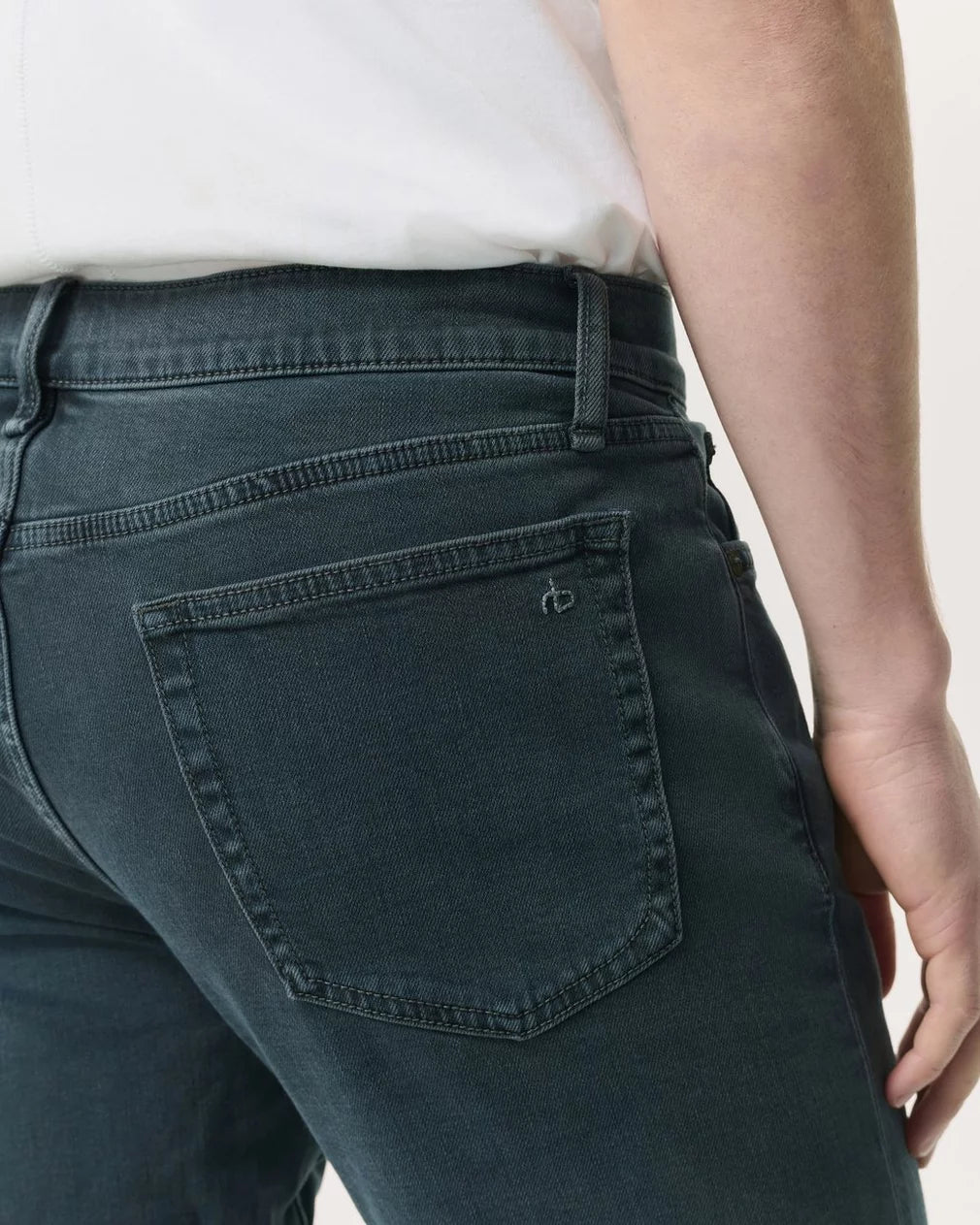 Fit 2 Slim Fit Jean- Authentic Stretch