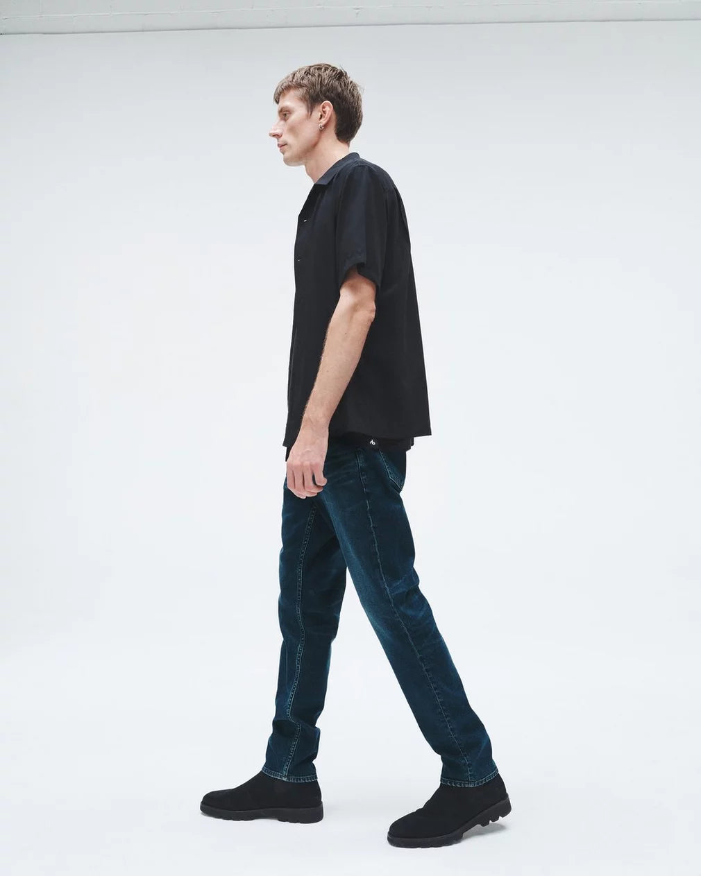 Fit 3 Athletic Fit Jean- Authentic Stretch