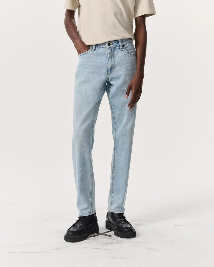 Fit 3 Athletic Fit Jeans- Authentic Stretch