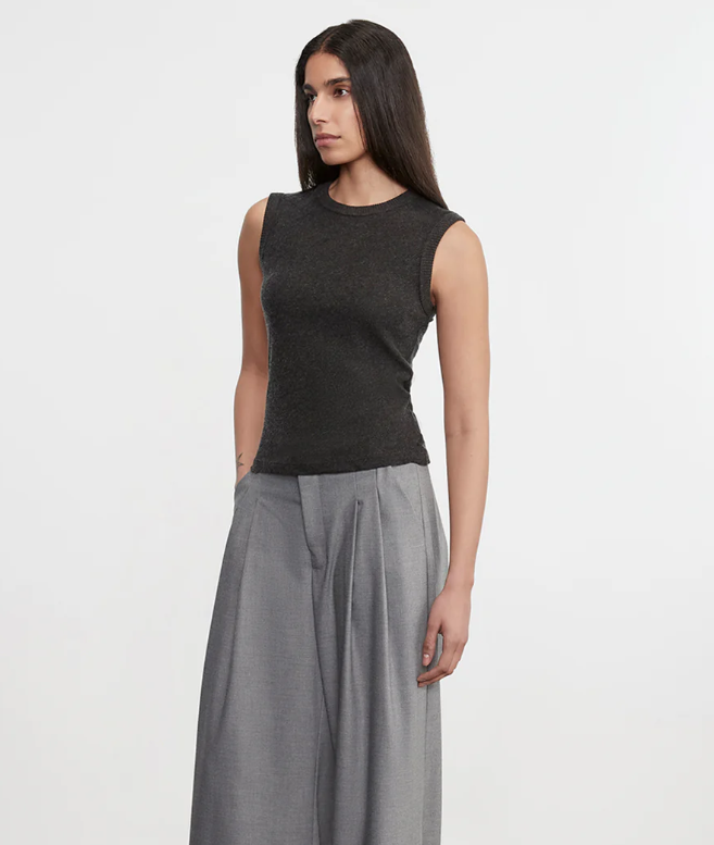 Cashmere New Classic Sleeveless Crew