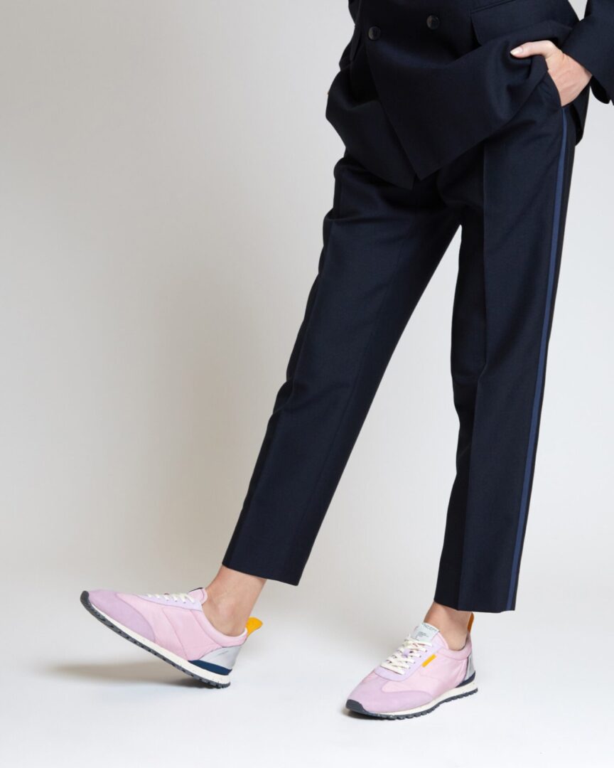 TOKYO-ONFOOT-LILAC-min