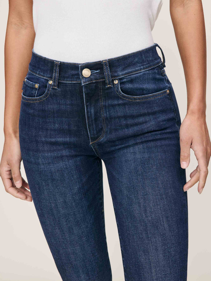 Mara Straight Mid Rise Instasculpt Ankle Jeans