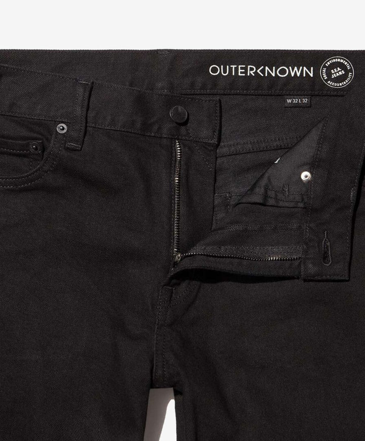1630002-black-3
