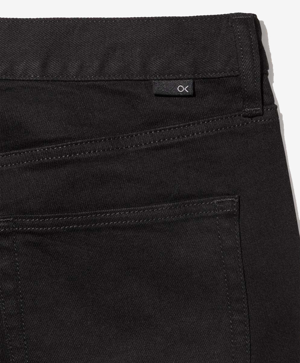 1630002-black-4