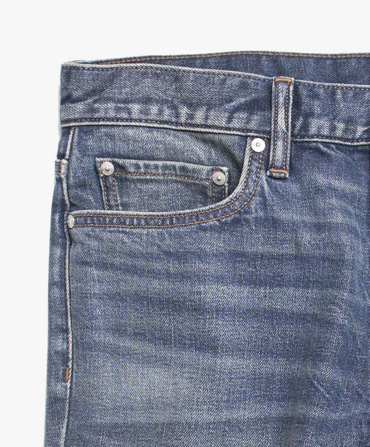 1630002-worn-4
