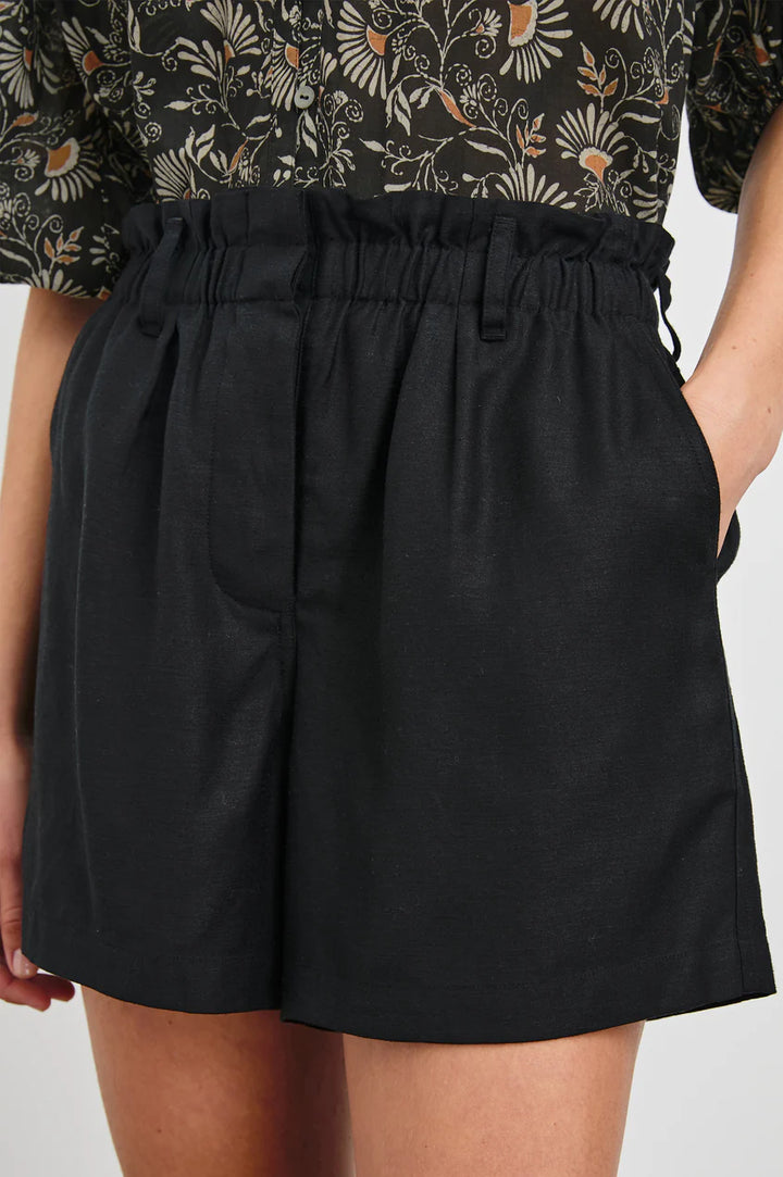 Monte Short in Black