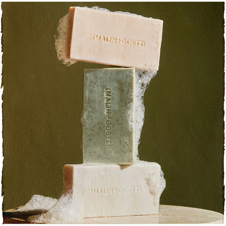 Mandelic acid exfoliating bar