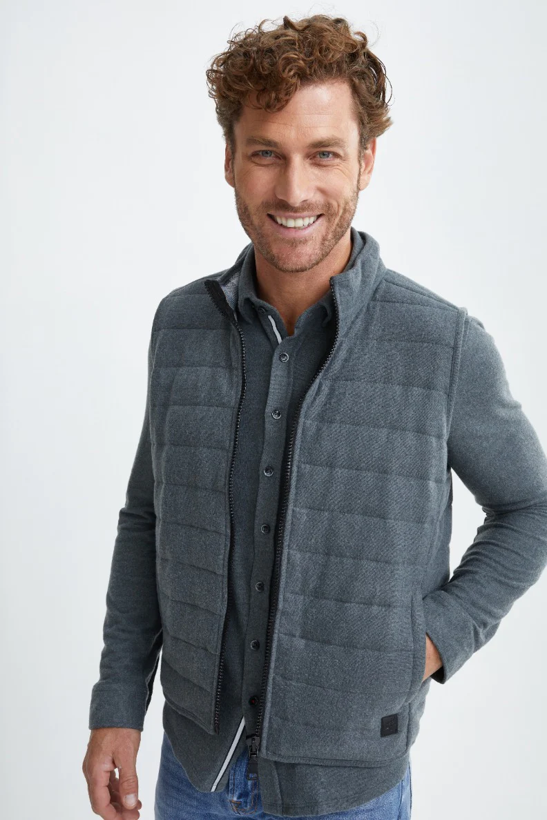 Billy ReidCharcoal Fleece Puffer Vest M by Maggie